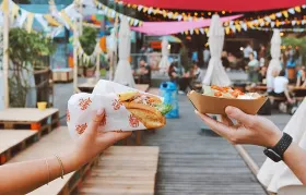 Стрит-фуд: от древних лотков до современных фудтраков Стрит-фуд: от древних лотков до современных фудтраков